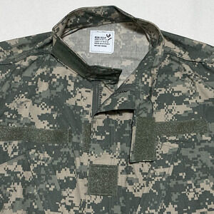 NWT US Military Issue Army Combat Uniform ACU Camo Coat Jacket Medium Regular 31